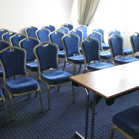 Hotel Rapsodia City Center Botoșani Bagian luar foto
