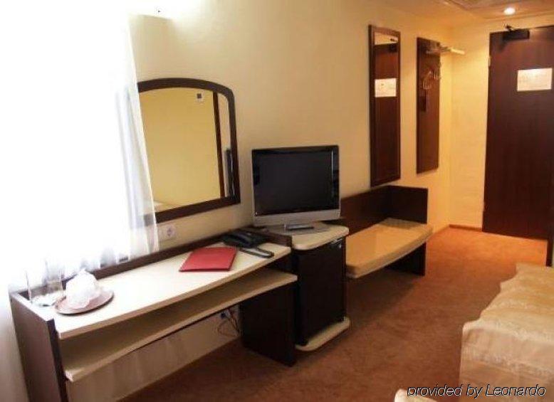 Hotel Rapsodia City Center Botoșani Ruang foto
