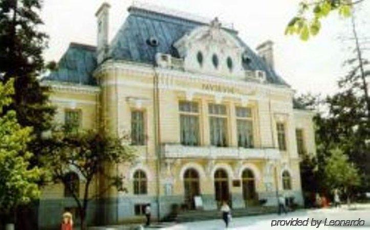 Hotel Rapsodia City Center Botoșani Bagian luar foto